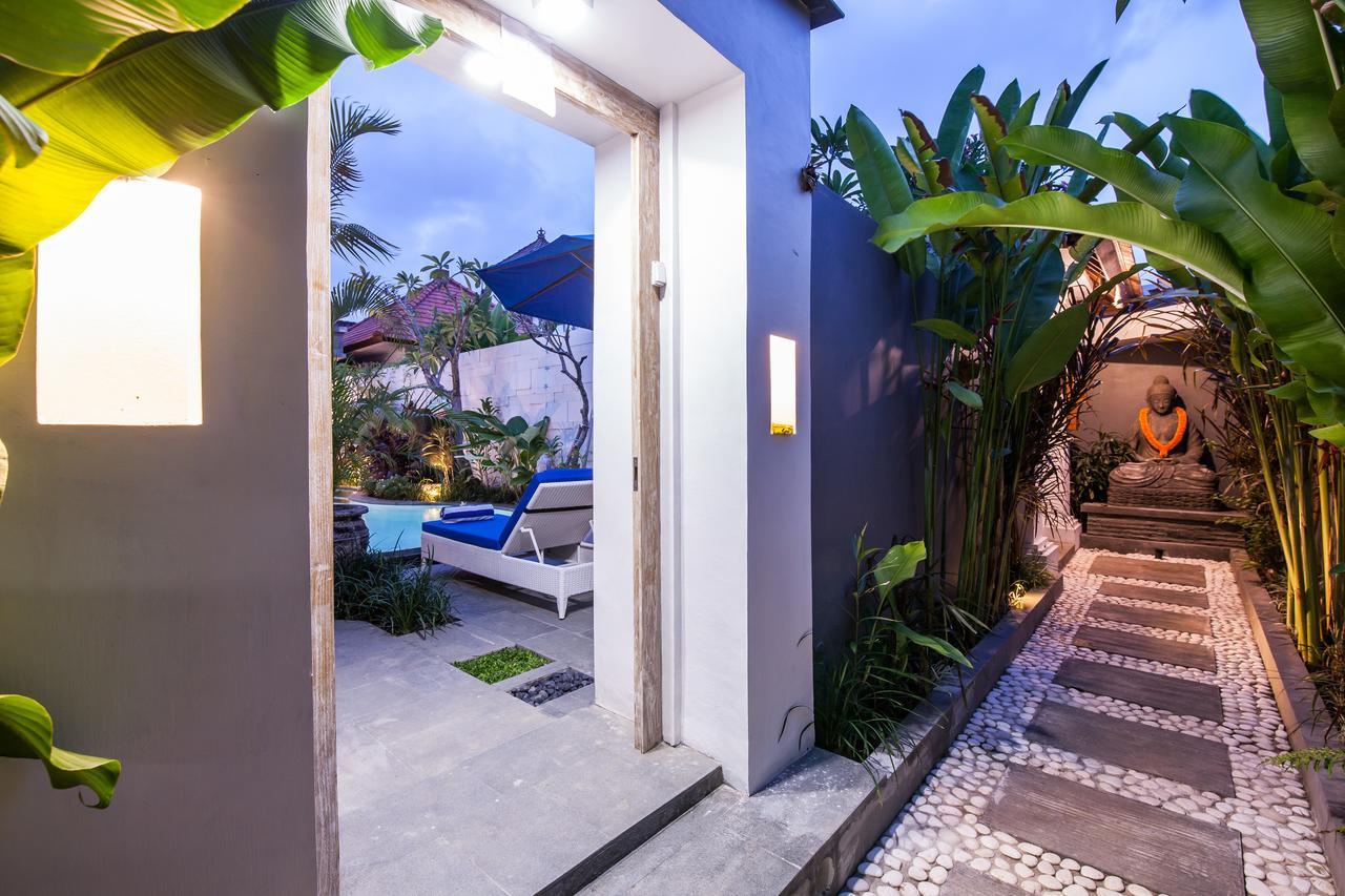 Ambermoon Villa 2 Seminyak  Exterior photo